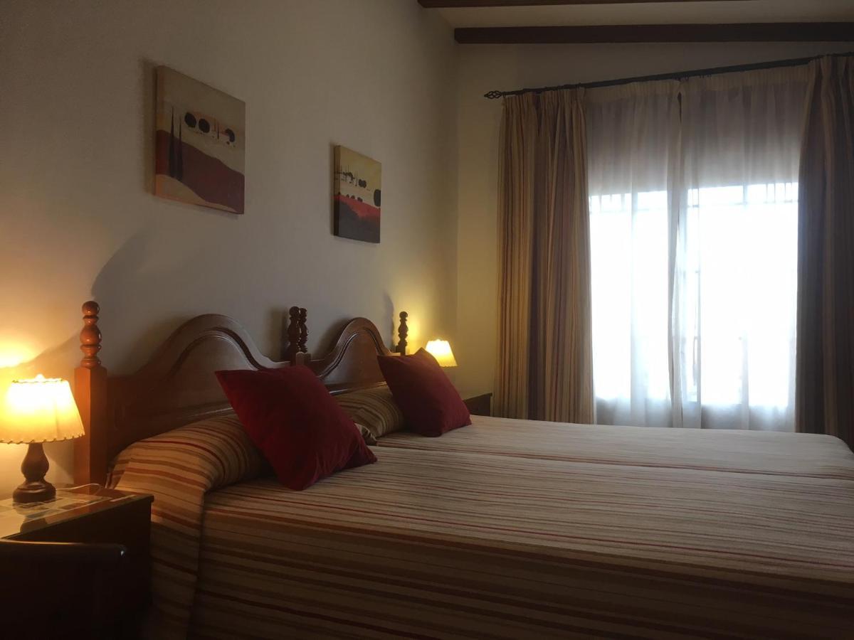 Hotel El Molino Osuna Bagian luar foto