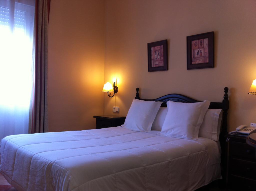 Hotel El Molino Osuna Bagian luar foto