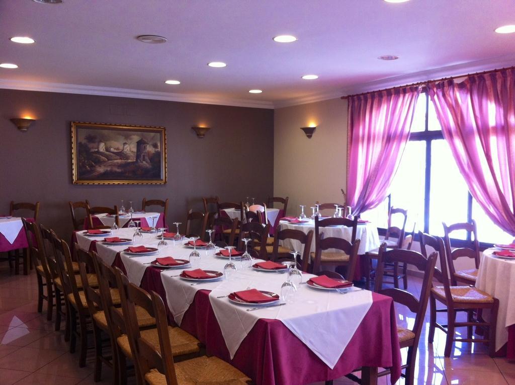 Hotel El Molino Osuna Bagian luar foto